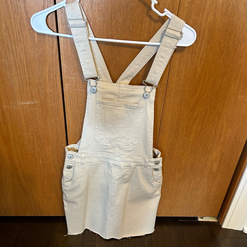 Overall skirt